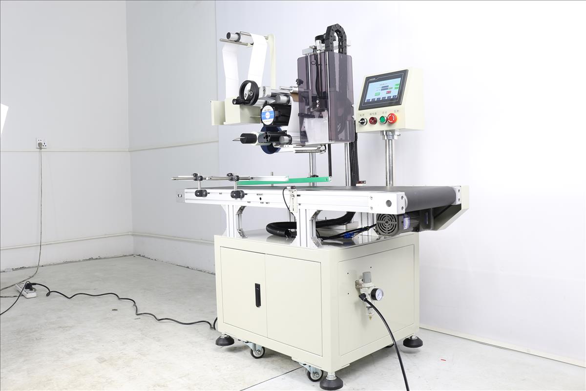 自動貼標機對標簽有什么要求？自動貼標機貼的標簽要做什么樣的？